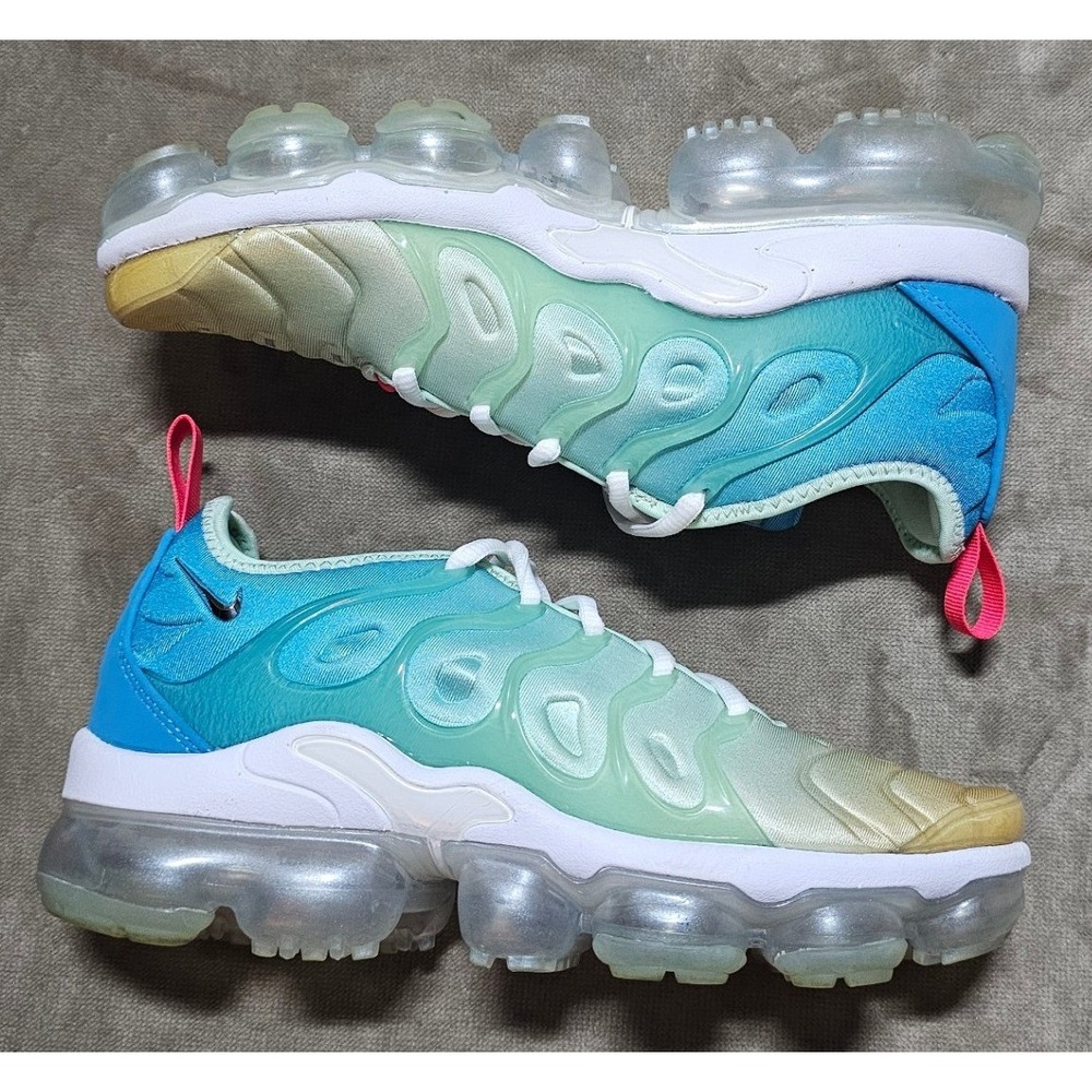 Nike Air VaporMax Plus Mint Foam Laser Blue Women Size 7 DQ7651-300